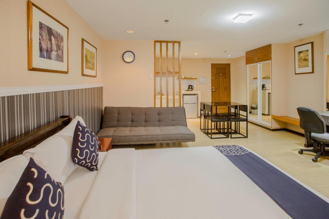 Newgrange Condotel Quezon City Eksteriør billede