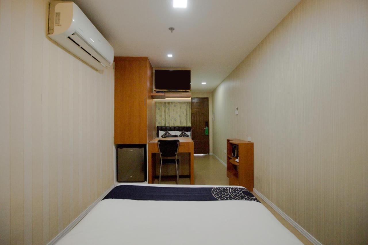 Newgrange Condotel Quezon City Eksteriør billede