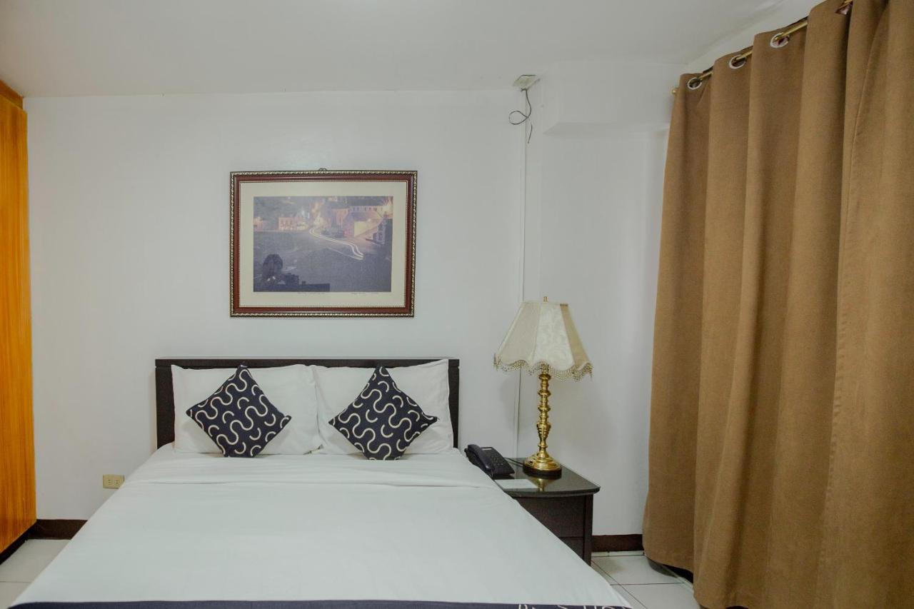 Newgrange Condotel Quezon City Eksteriør billede